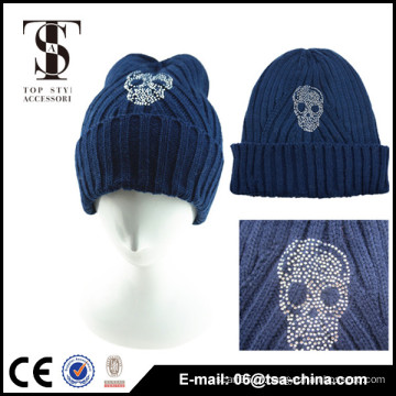 Beanie das mulheres com gemas do falso Costurado à mão no punho